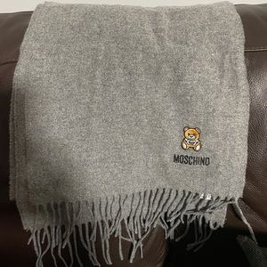 Moschino scarf